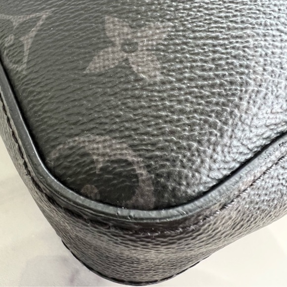 Authentic Louis Vuitton Eclipse reverse Monogram pouchette trio - Picture 10 of 15